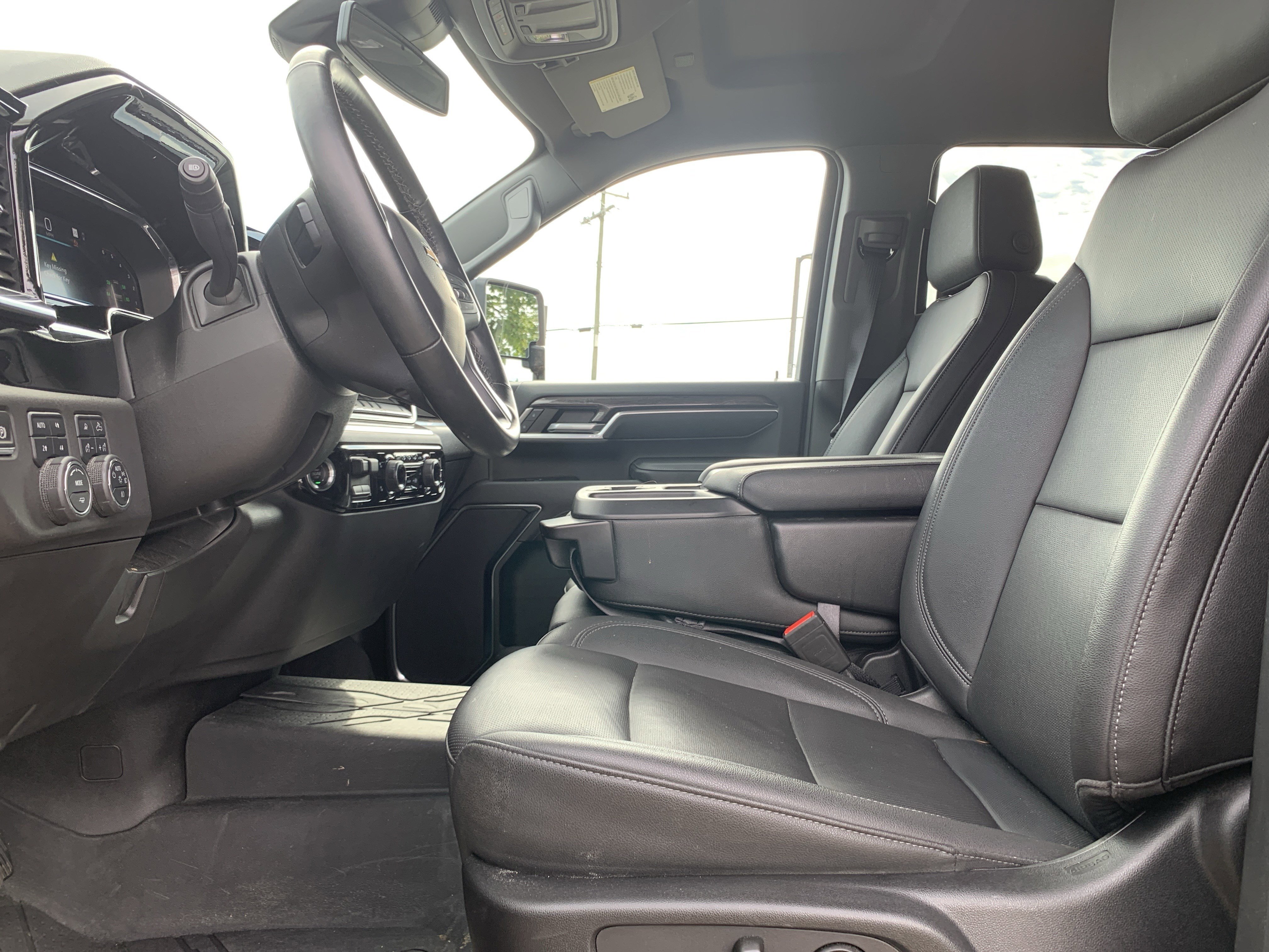 Used 2024 Chevrolet Silverado 2500 LTZ image 16