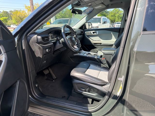 Used 2023 Ford Explorer XLT w/ Equipment Group 202A AWD/4WD image 10