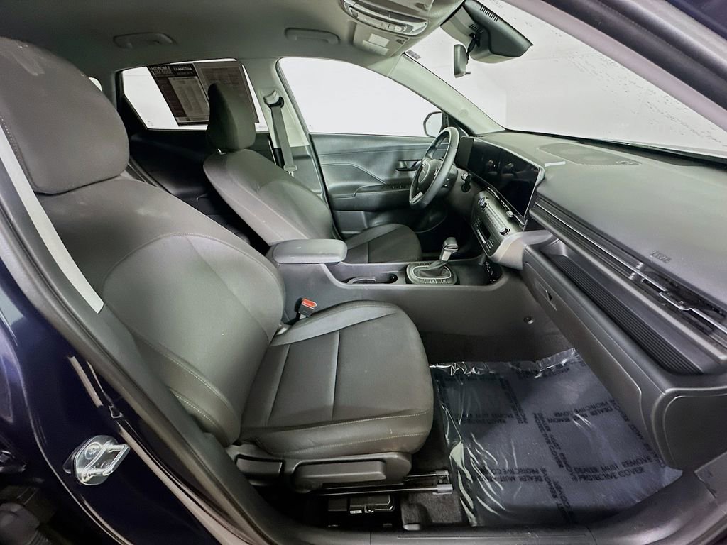 Used 2025 Hyundai Kona SEL FWD image 12