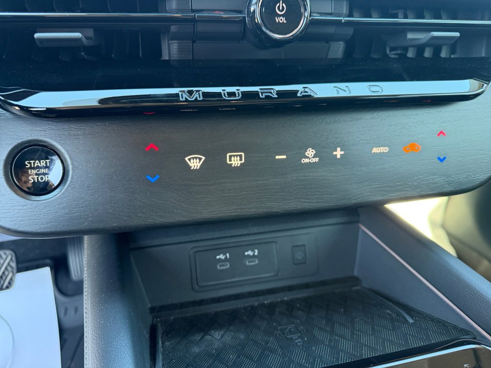 Used 2025 Nissan Murano SL image 22