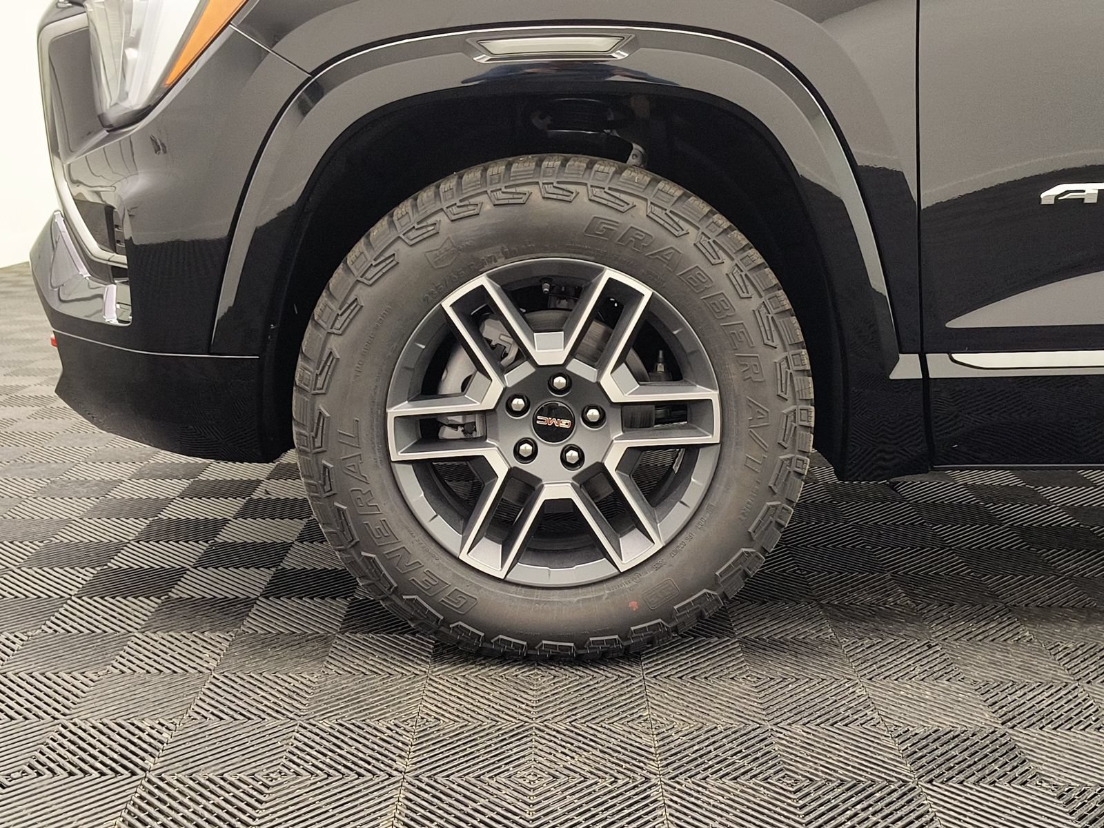 New 2026 GMC Terrain AT4 w/ Technology Package II AWD/4WD image 10