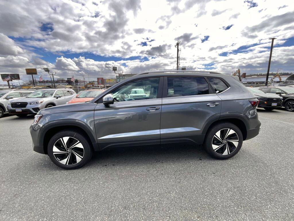 New 2026 Volkswagen Taos SE AWD/4WD image 6