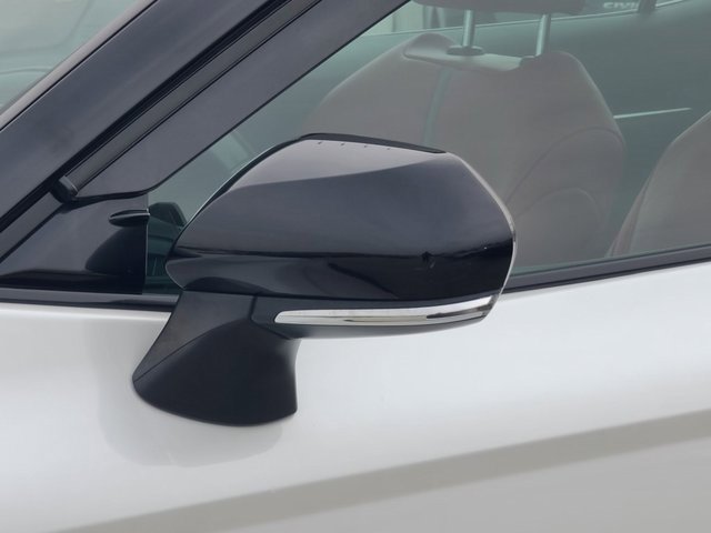 Used 2019 Toyota Camry XSE image 4