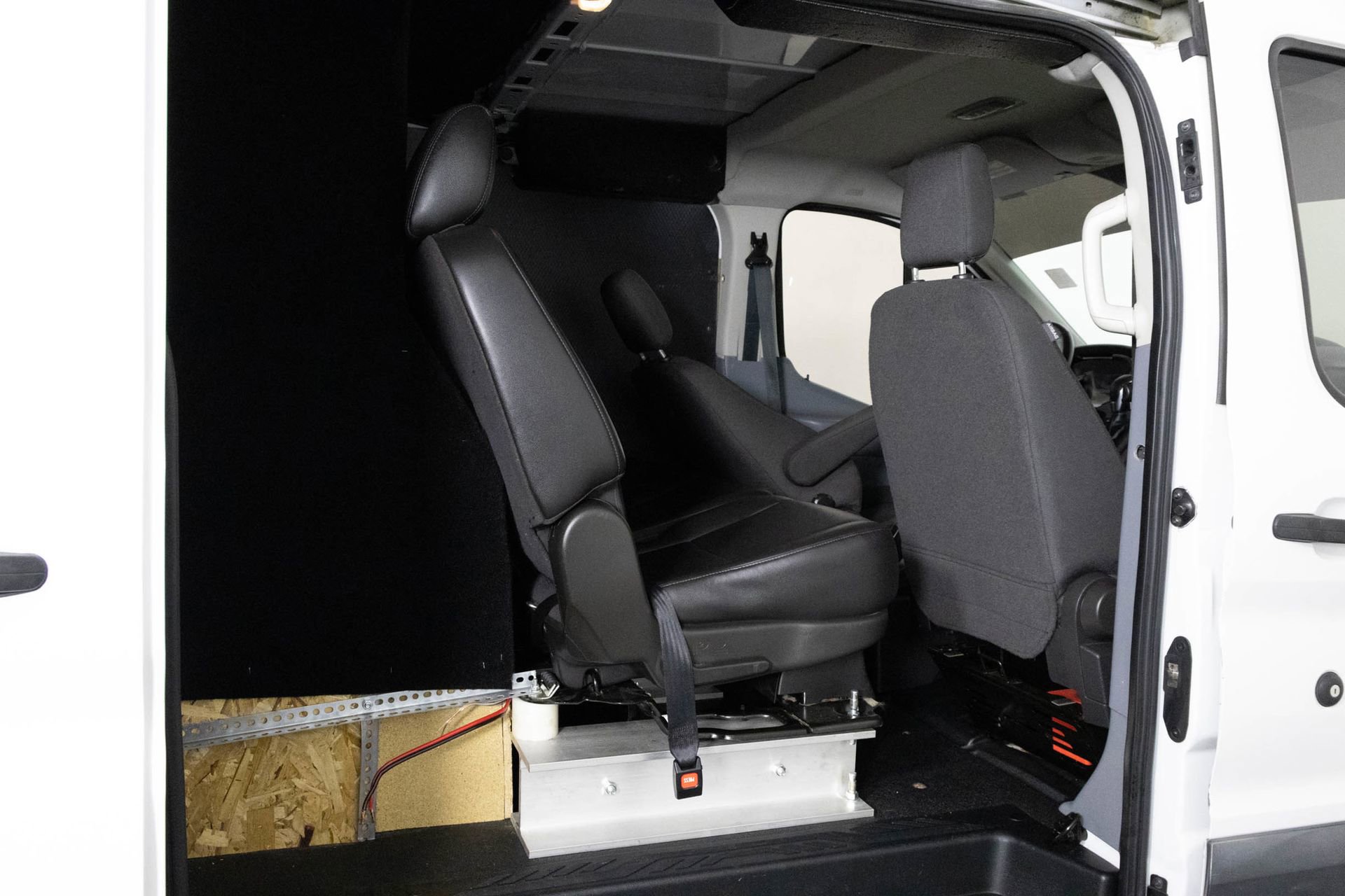 Used 2016 Ford Transit 250 130 Low Roof image 32