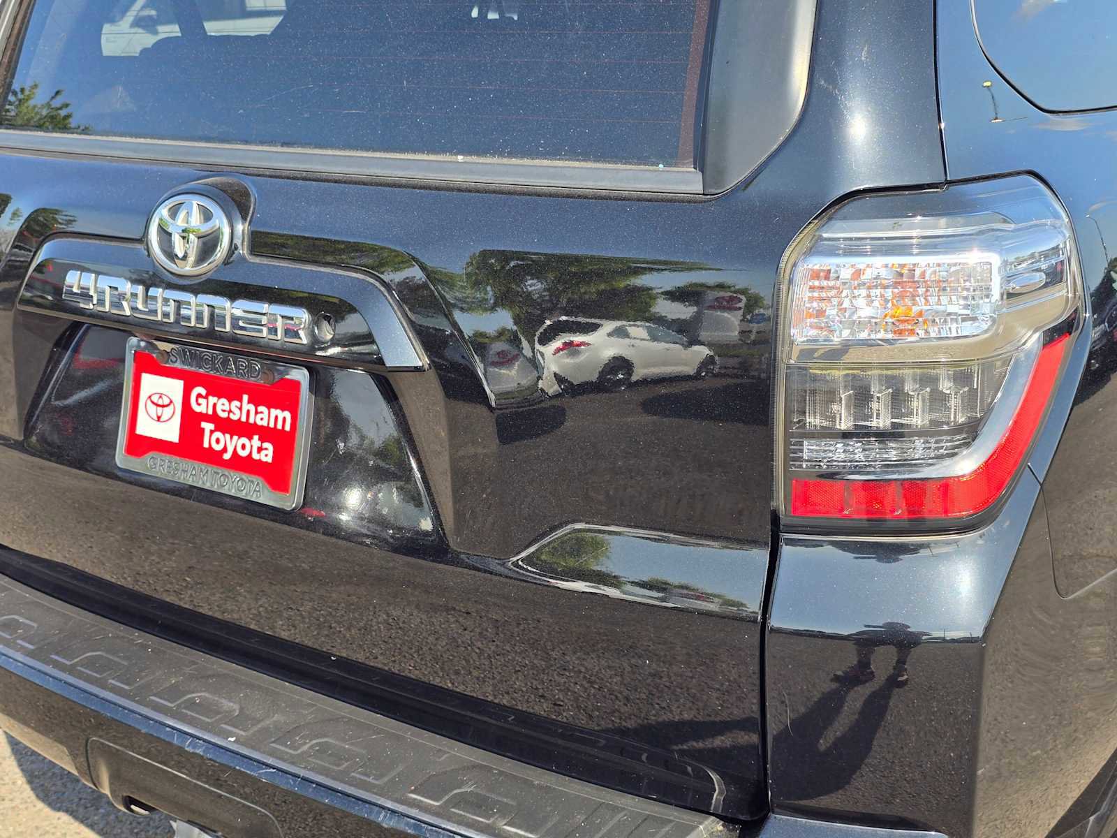 Certified 2019 Toyota 4Runner SR5 AWD/4WD image 16