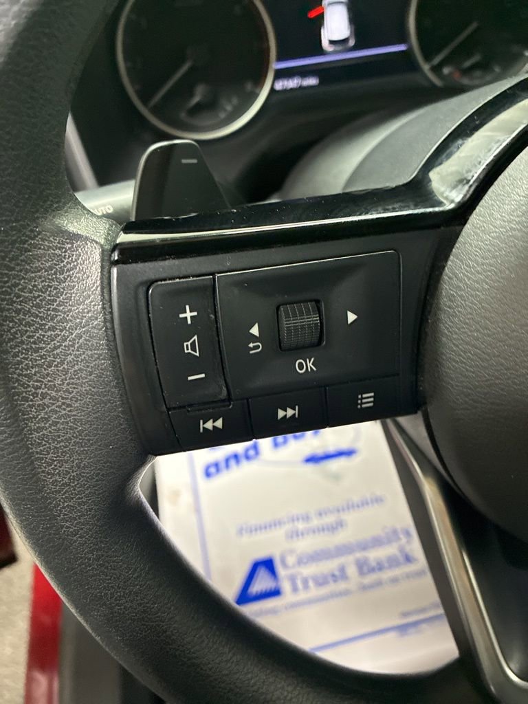 Used 2023 Nissan Rogue SV image 12