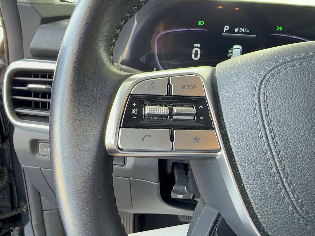 Used 2023 Kia Telluride LX FWD image 27