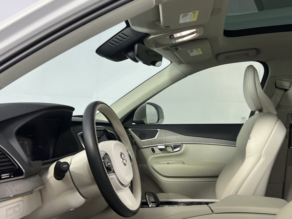 Used 2025 Volvo XC90 T8 Plus w/ Protection Package Premier image 22