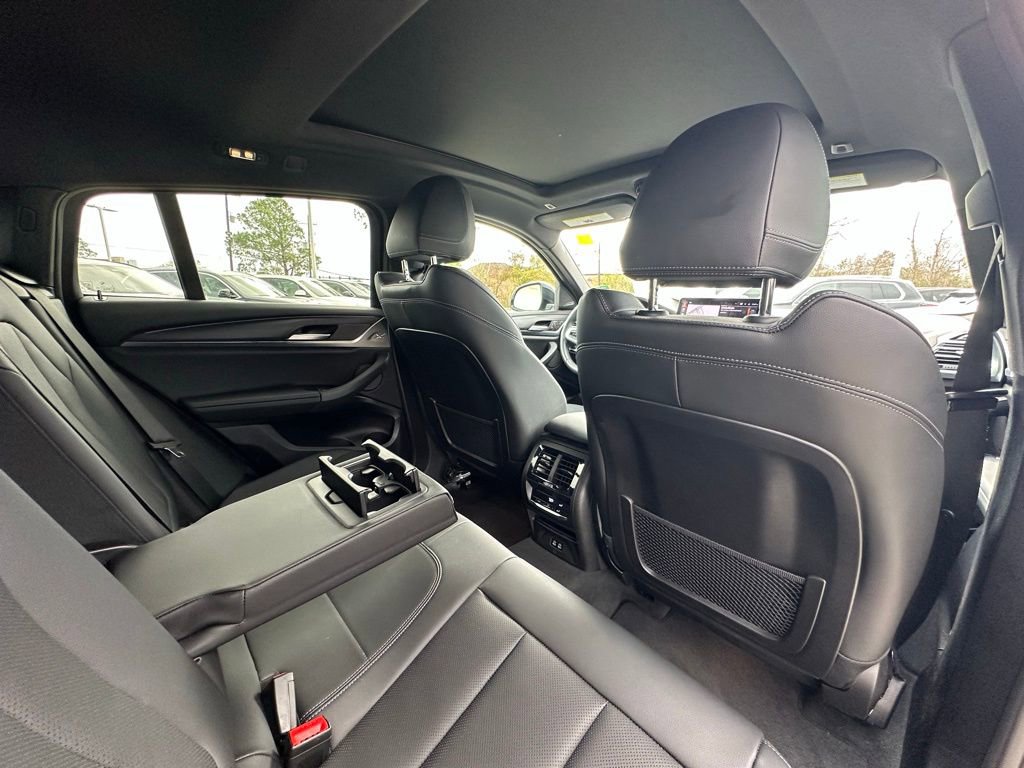 Certified 2025 BMW X4 xDrive30i w/ M Sport Package image 26