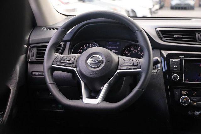 Used 2018 Nissan Rogue SV FWD image 24