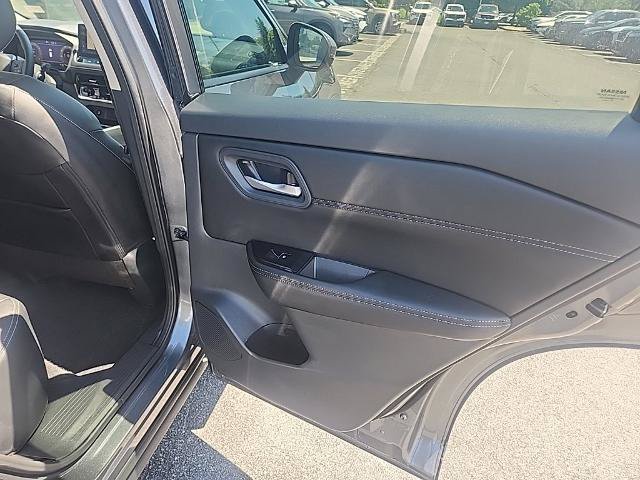 Certified 2026 Nissan Rogue SL AWD/4WD image 27