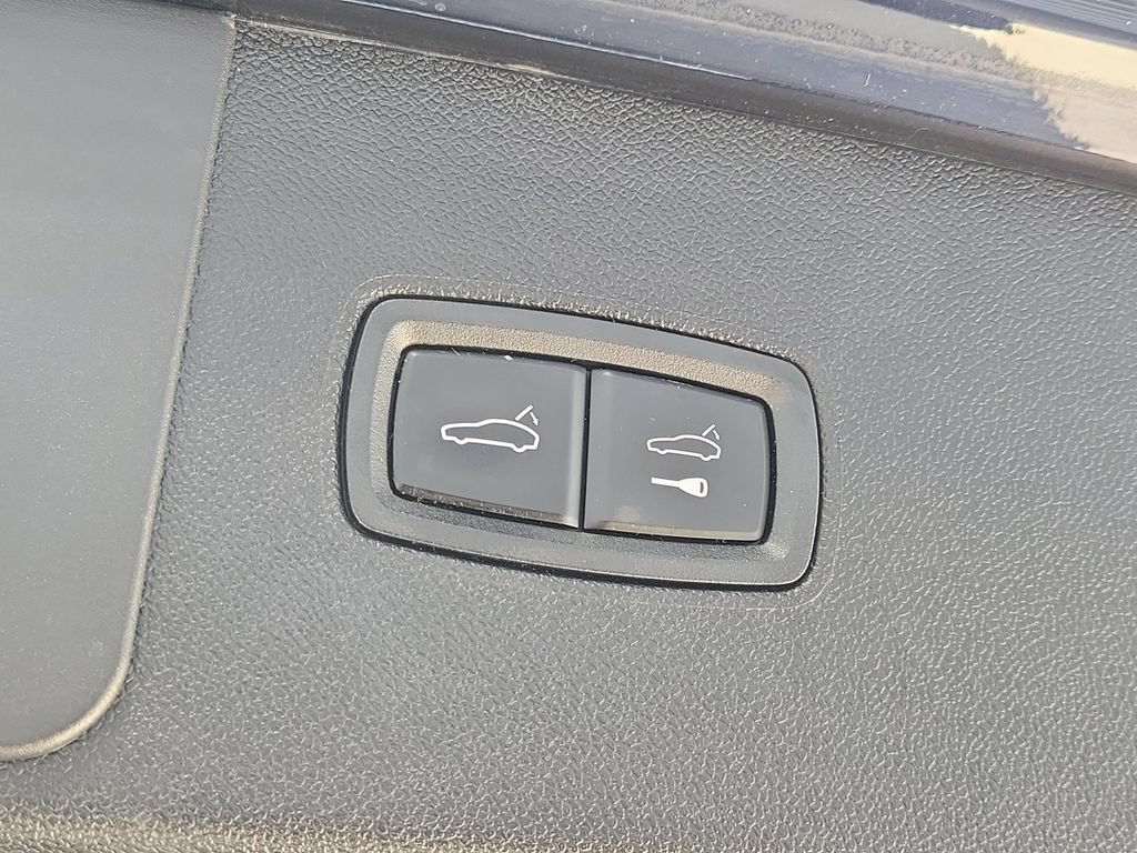 Certified 2019 Porsche Cayenne AWD/4WD image 18