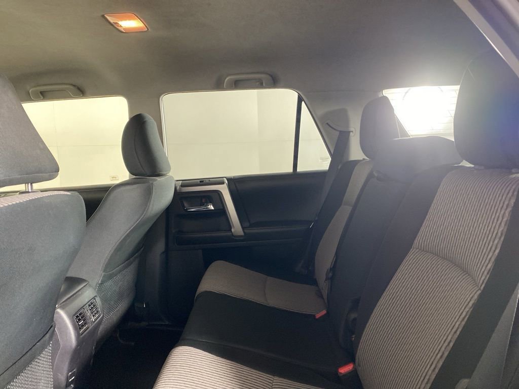 Used 2016 Toyota 4Runner SR5 AWD/4WD image 25