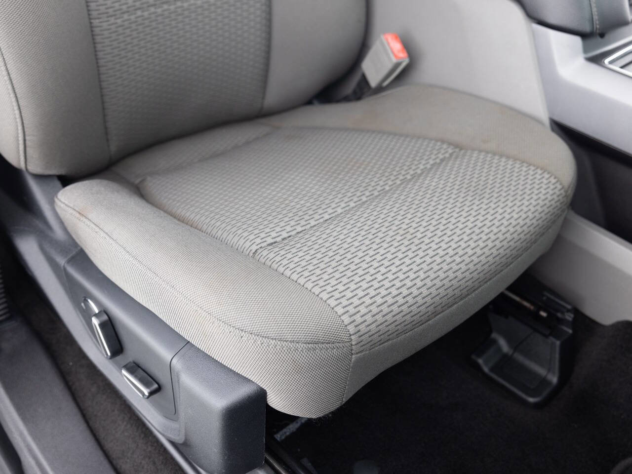 Used 2018 Ford F150 XLT w/ Equipment Group 302A Luxury image 29