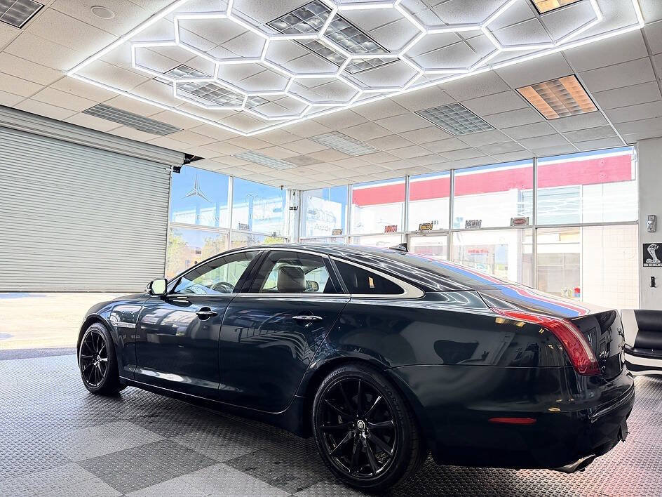 Used 2013 Jaguar XJ AWD image 14