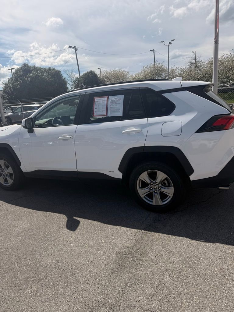 Used 2025 Toyota RAV4 XLE image 8