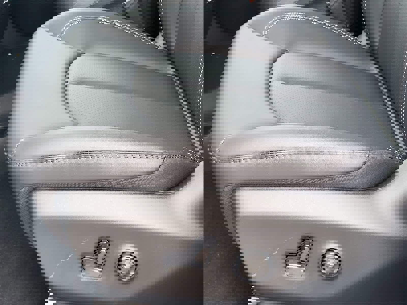 New 2026 Chrysler Pacifica Select image 16