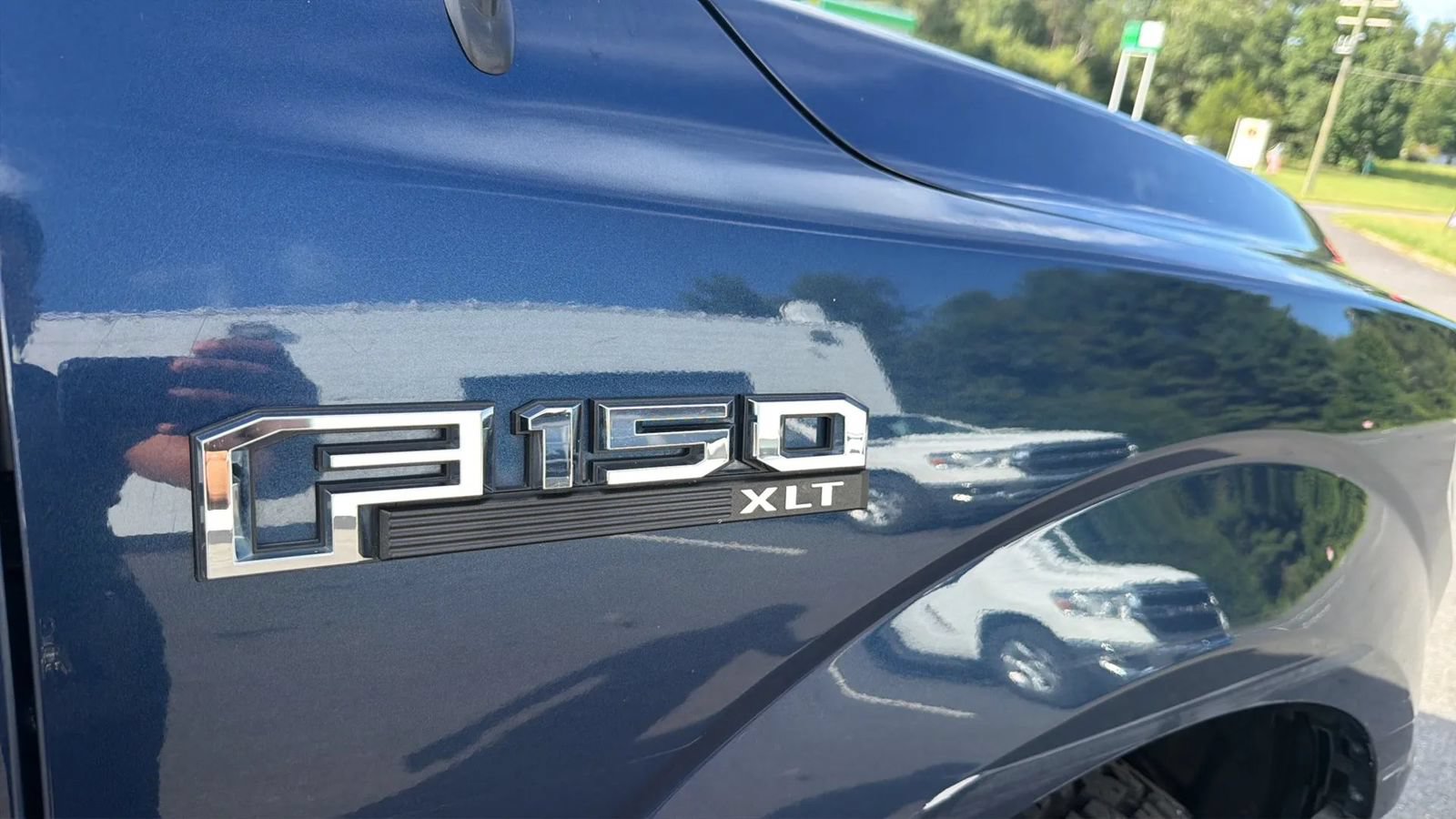 Used 2016 Ford F150 XLT w/ Equipment Group 302A Luxury AWD/4WD image 8