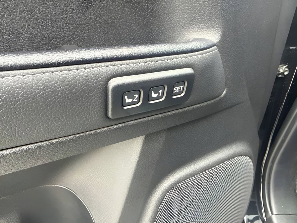 Used 2024 Toyota 4Runner Limited AWD/4WD image 11