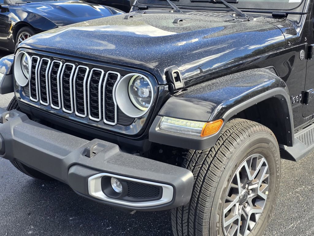 Used 2025 Jeep Wrangler Unlimited Sahara AWD/4WD image 8