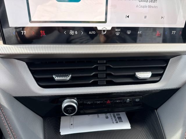 New 2026 Ford Explorer Active w/ Active Comfort Package image 24