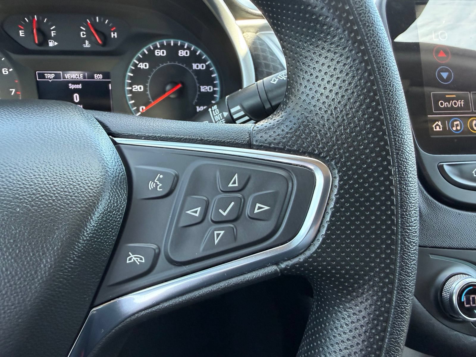 Used 2024 Chevrolet Malibu LT FWD image 17