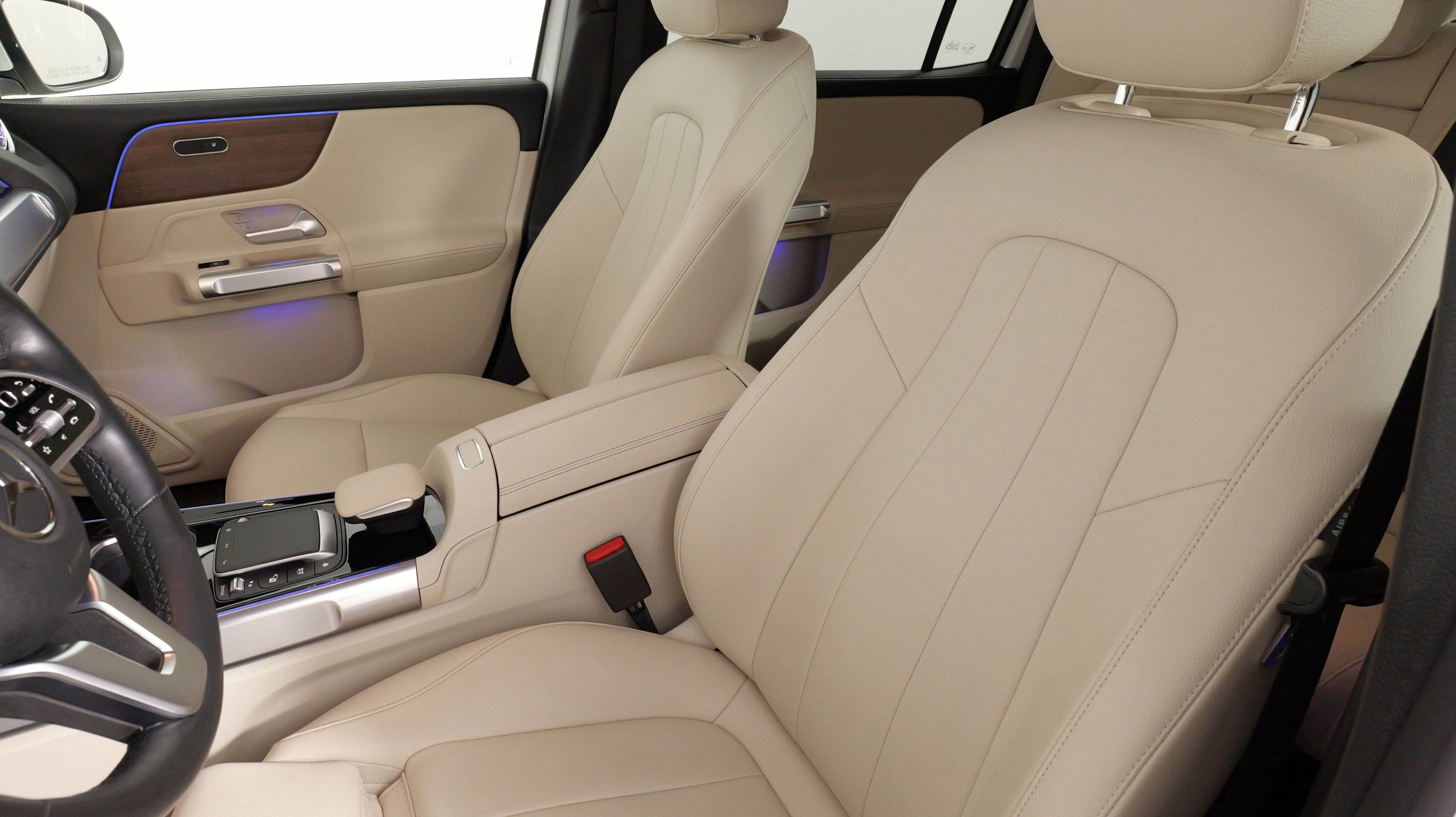 Used 2022 Mercedes-Benz GLB 250 4MATIC image 32