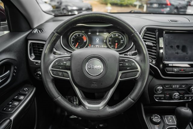 Used 2019 Jeep Cherokee Limited image 30