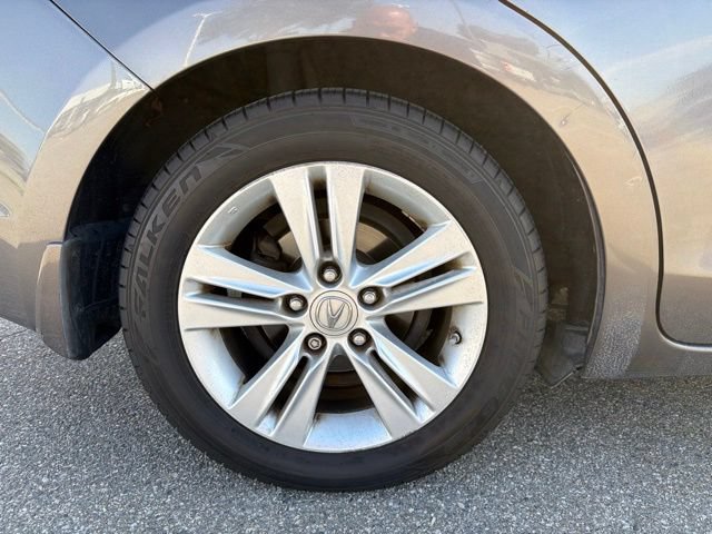 Used 2014 Acura ILX Hybrid w/ Technology Package FWD image 24