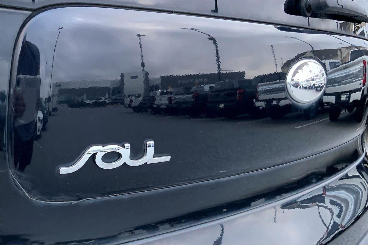 Used 2014 Kia Soul FWD image 27
