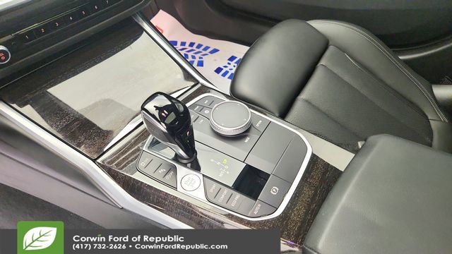 Used 2022 BMW 330i xDrive Sedan w/ Driving Assistance Package image 16