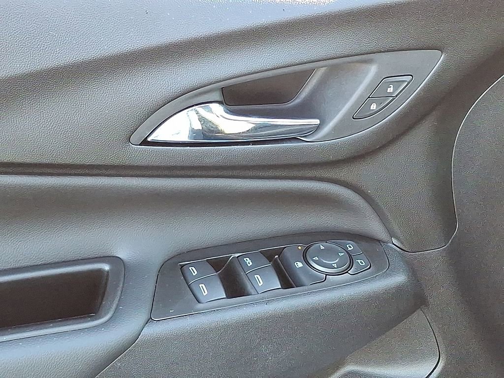 Used 2022 Chevrolet Equinox LT image 11