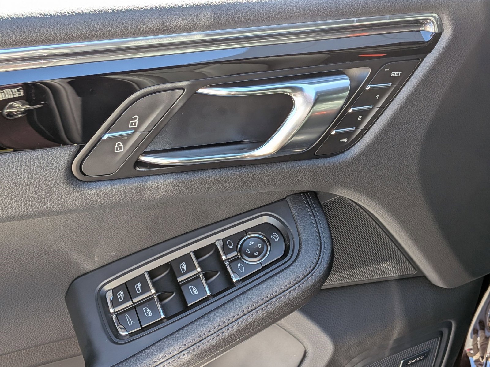 New 2026 Porsche Macan image 14