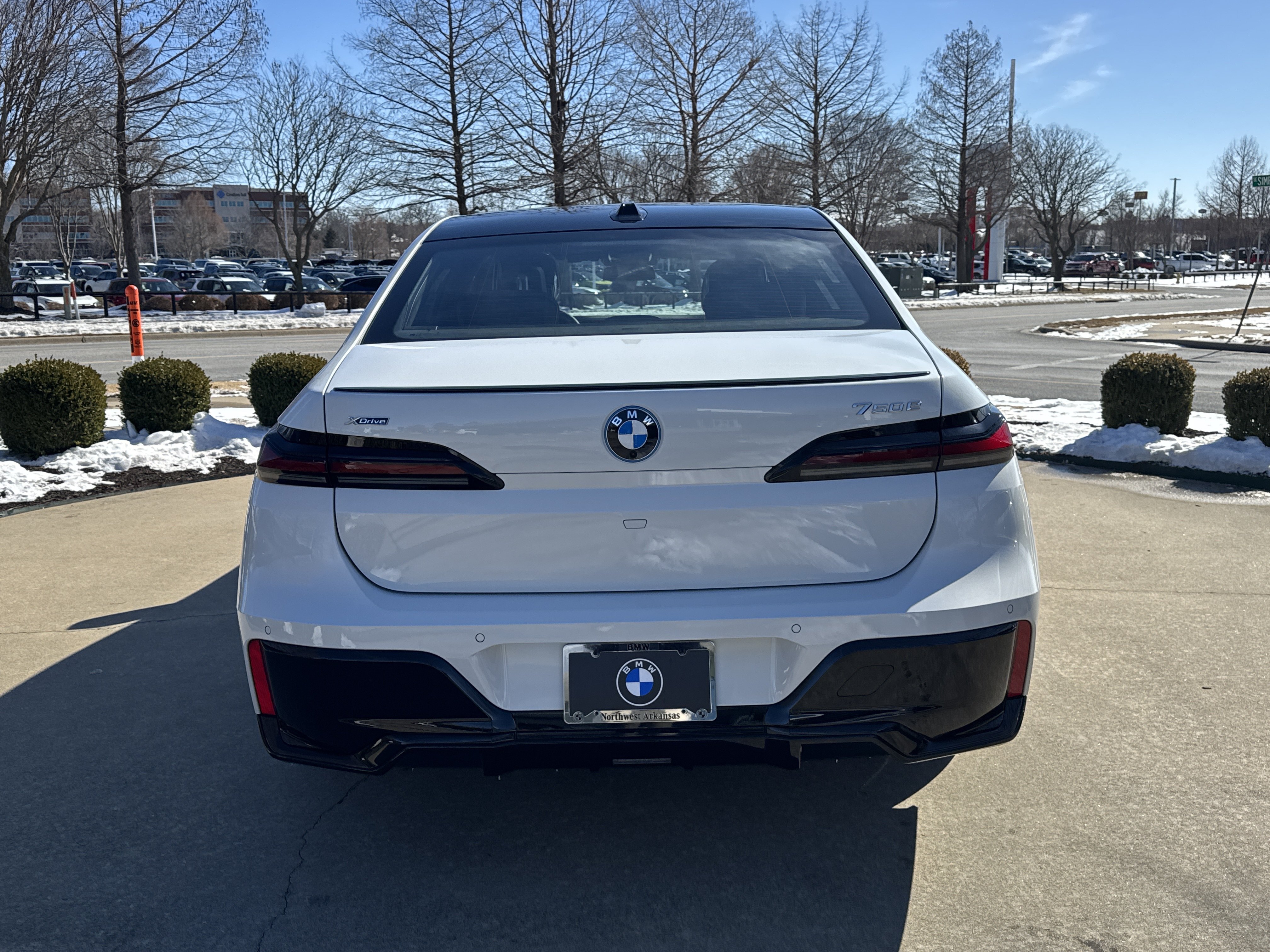 New 2026 BMW 750e xDrive w/ Executive Package AWD/4WD image 4