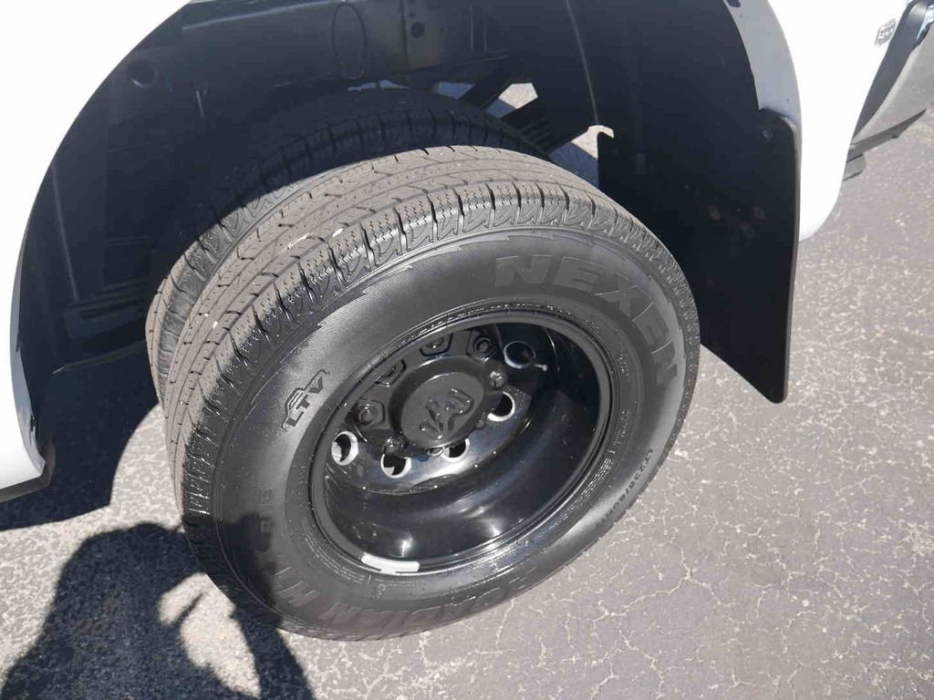 Certified 2022 RAM 3500 Laramie AWD/4WD image 9