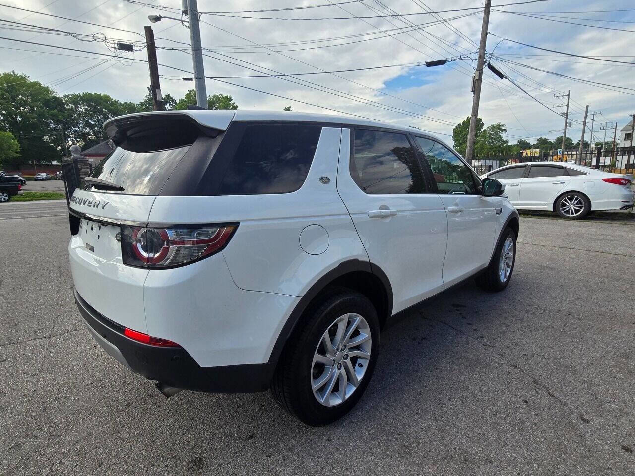 Used 2019 Land Rover Discovery Sport HSE image 8