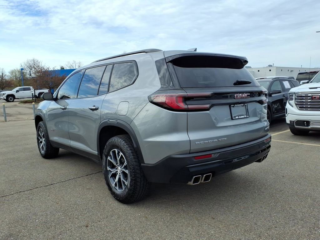 Used 2024 GMC Acadia AT4 w/ Luxury Package image 7