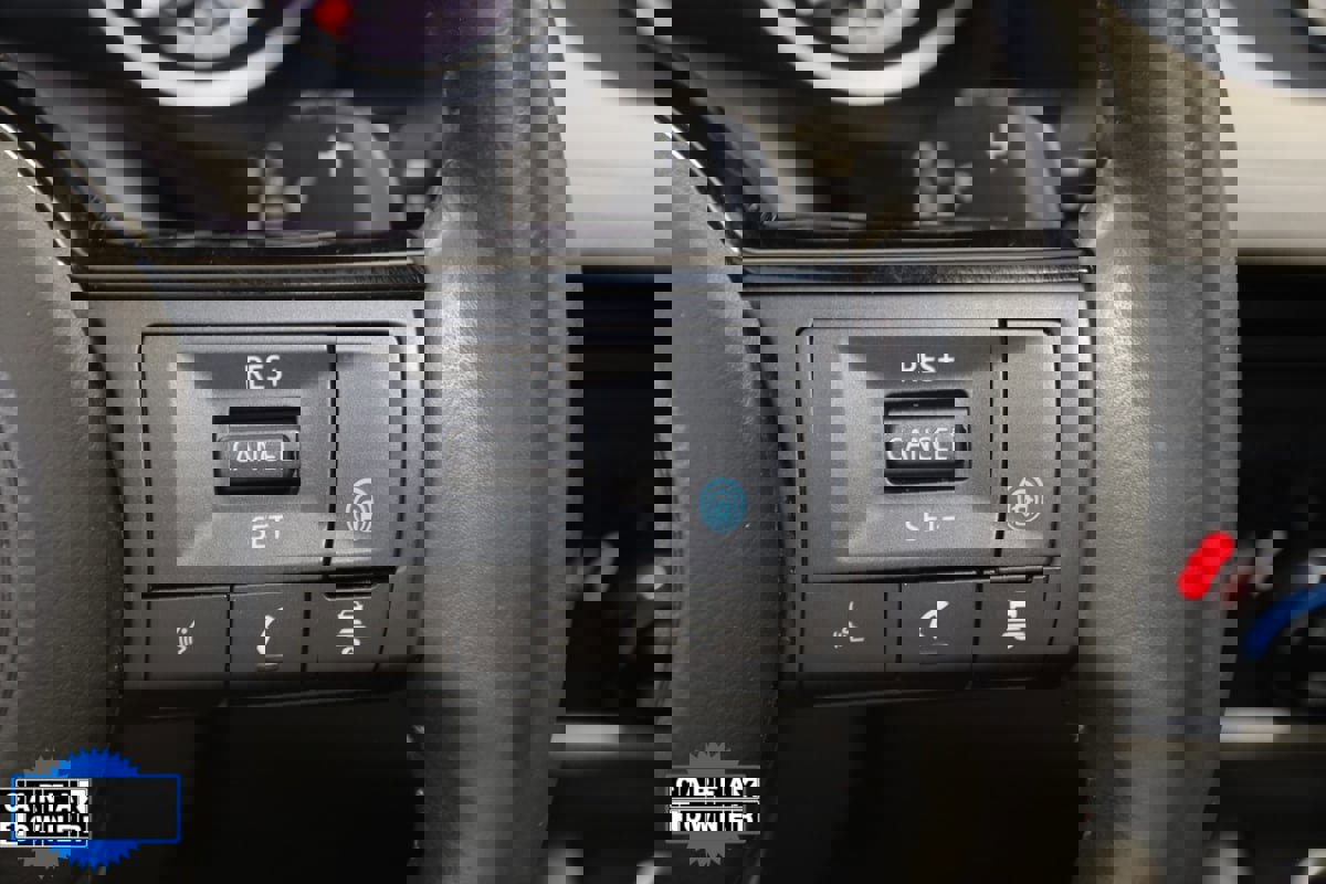 Used 2021 Nissan Rogue SL image 34