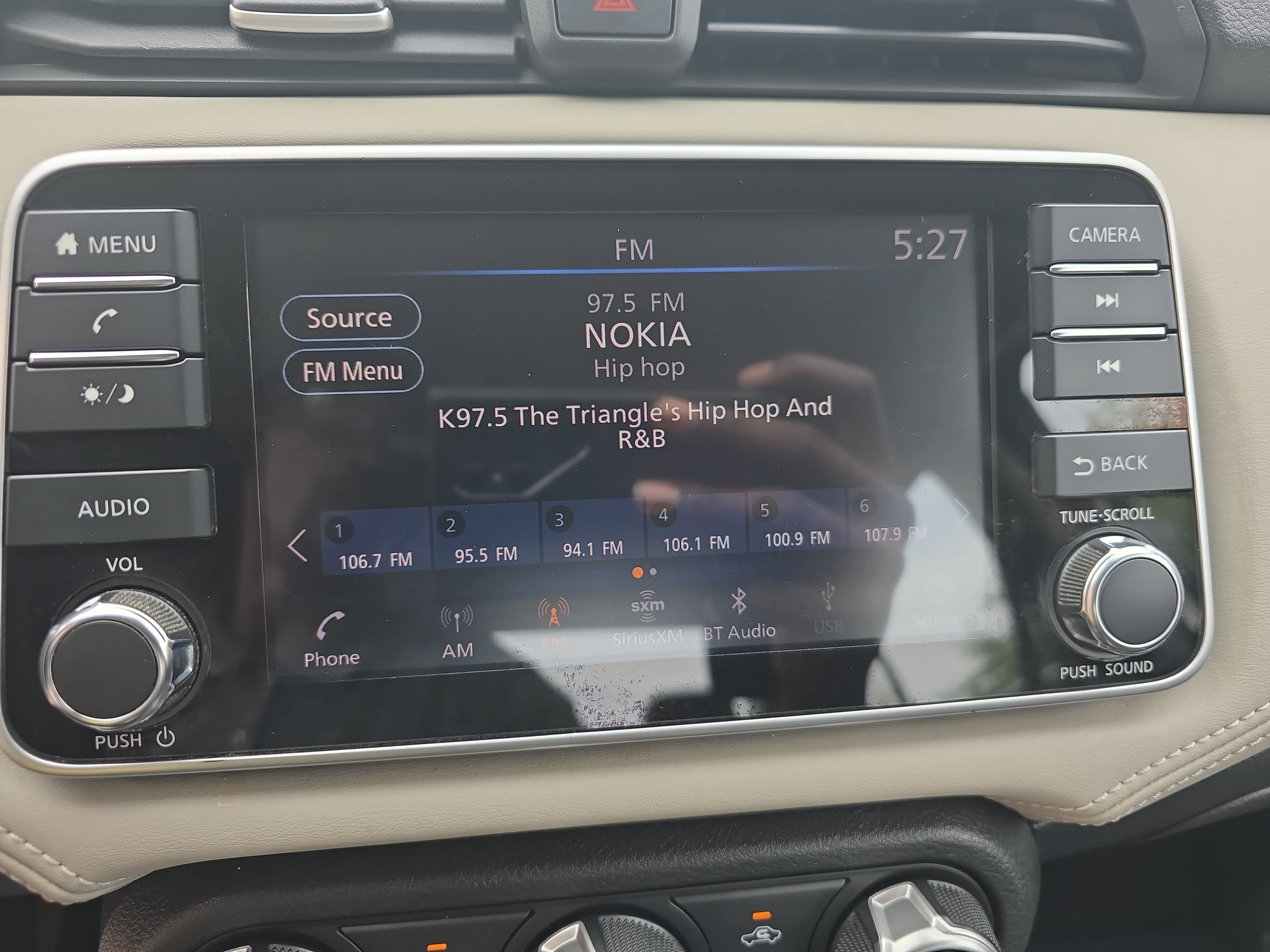 Used 2020 Nissan Versa SV FWD image 21