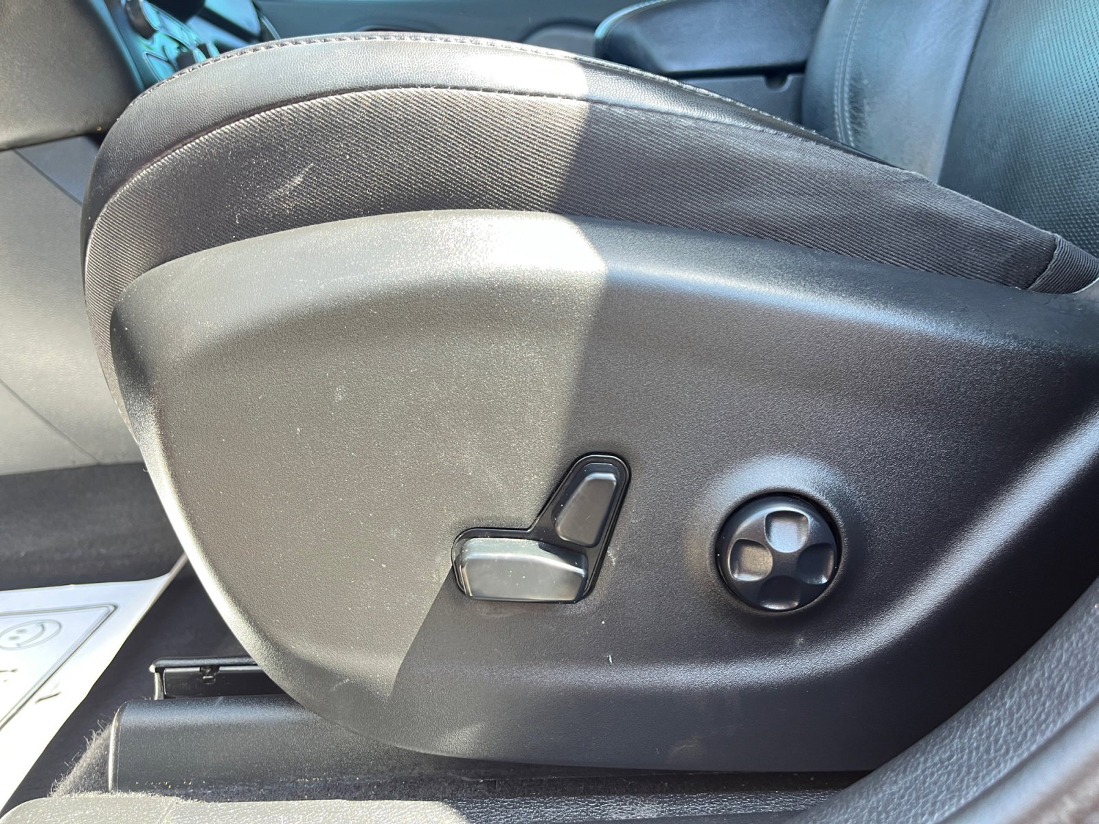 Used 2021 Jeep Cherokee Latitude Lux FWD image 15