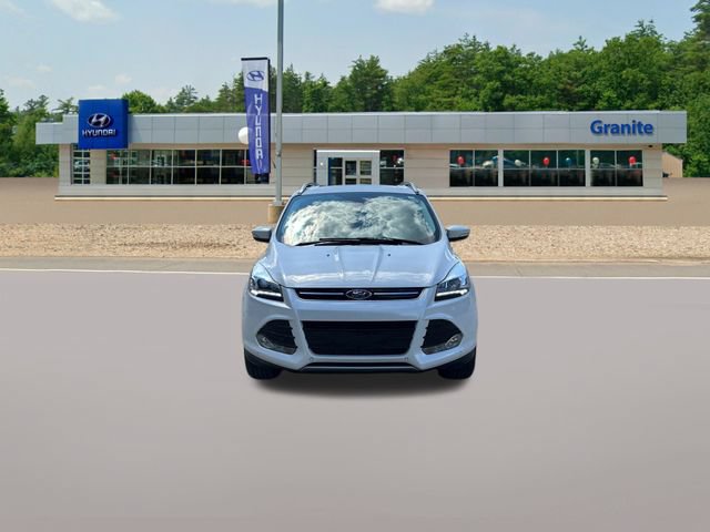 Used 2016 Ford Escape Titanium w/ Equipment Group 301A AWD/4WD image 2