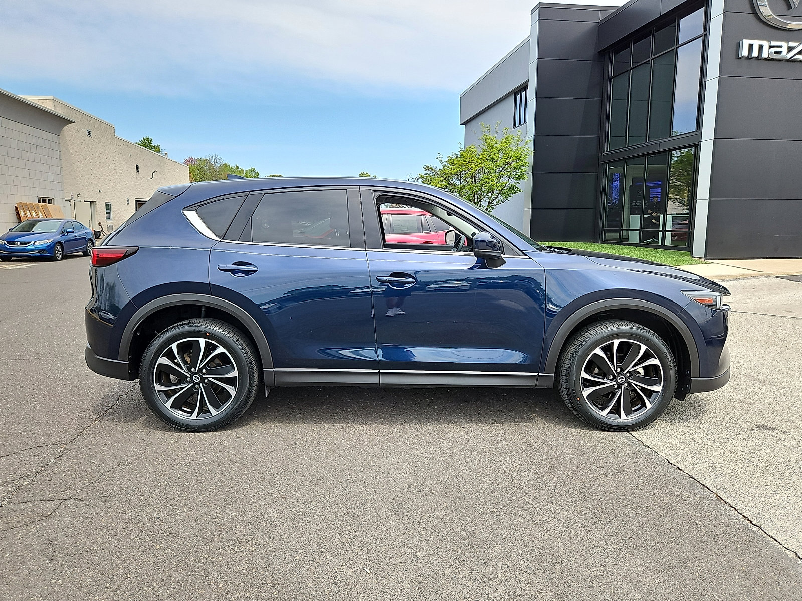 Used 2023 MAZDA CX-5 AWD 2.5 S w/ Premium Package image 7