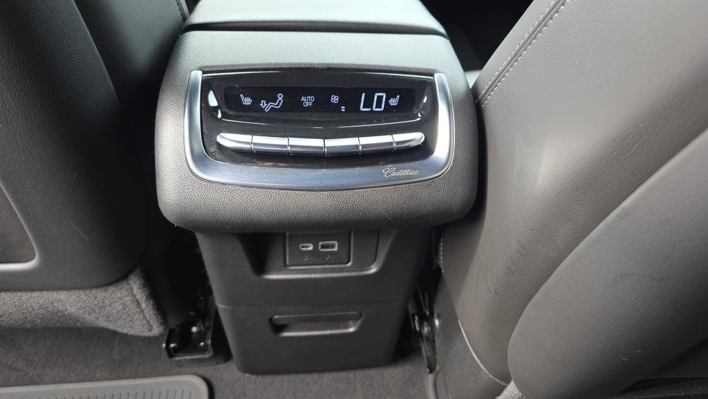 Used 2022 Cadillac XT6 Premium Luxury image 24