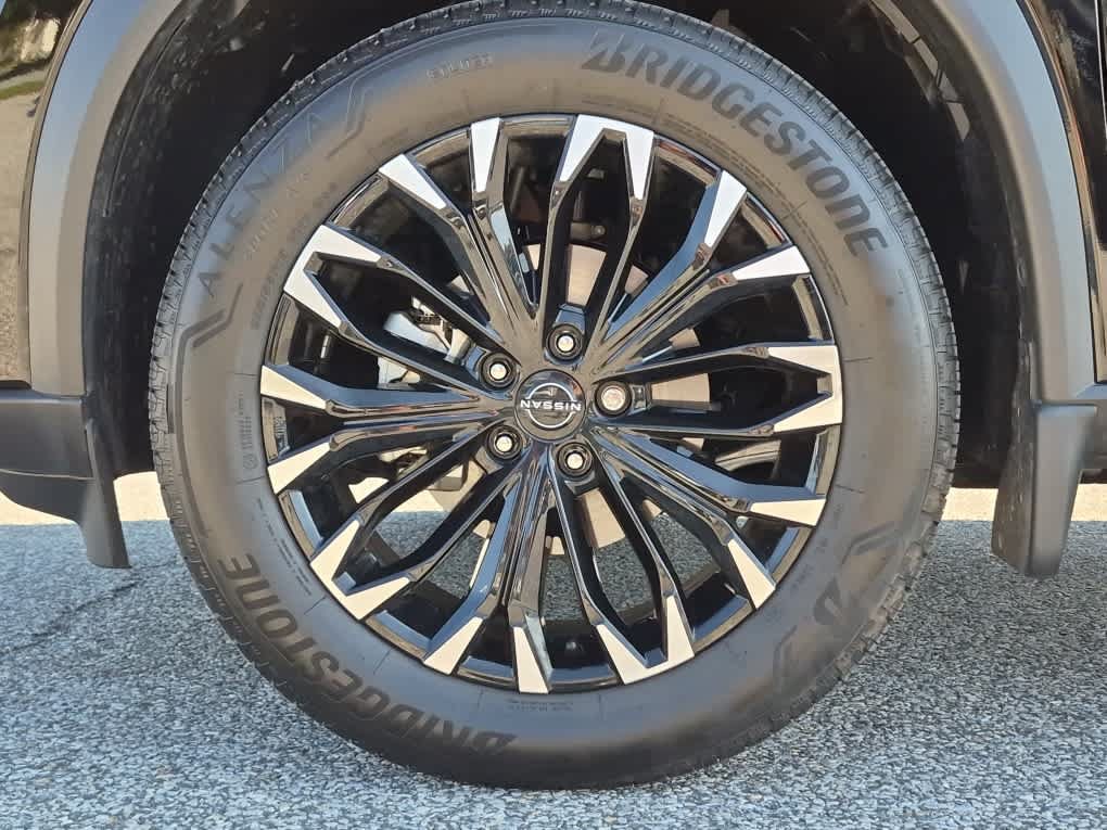 Used 2026 Nissan Rogue Dark Armor AWD/4WD image 6