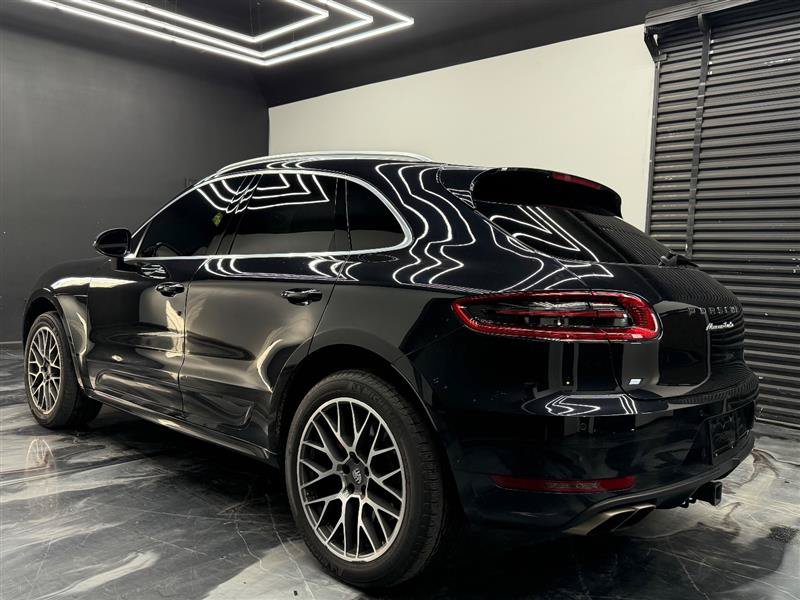 Used 2017 Porsche Macan Turbo AWD/4WD image 4