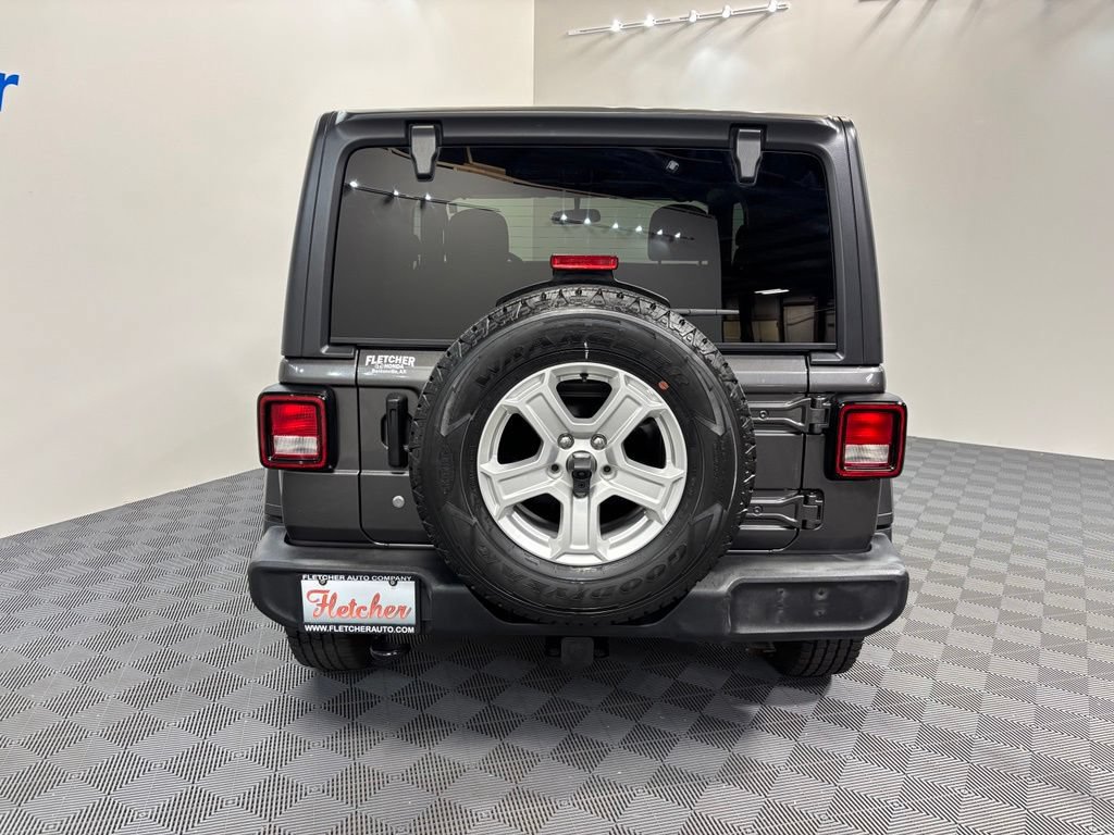 Used 2019 Jeep Wrangler Sport AWD/4WD image 5