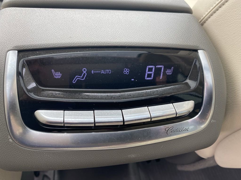 Used 2023 Cadillac XT6 Premium Luxury image 28