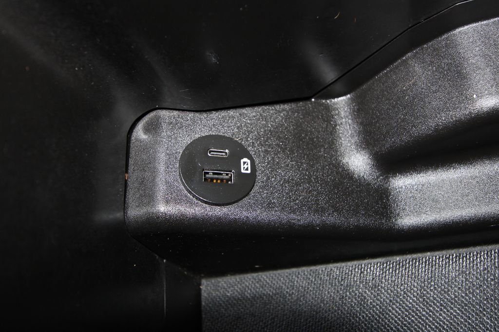 Used 2021 Ford F150 Lariat image 24