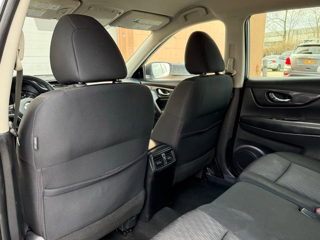 Used 2019 Nissan Rogue SV FWD image 15