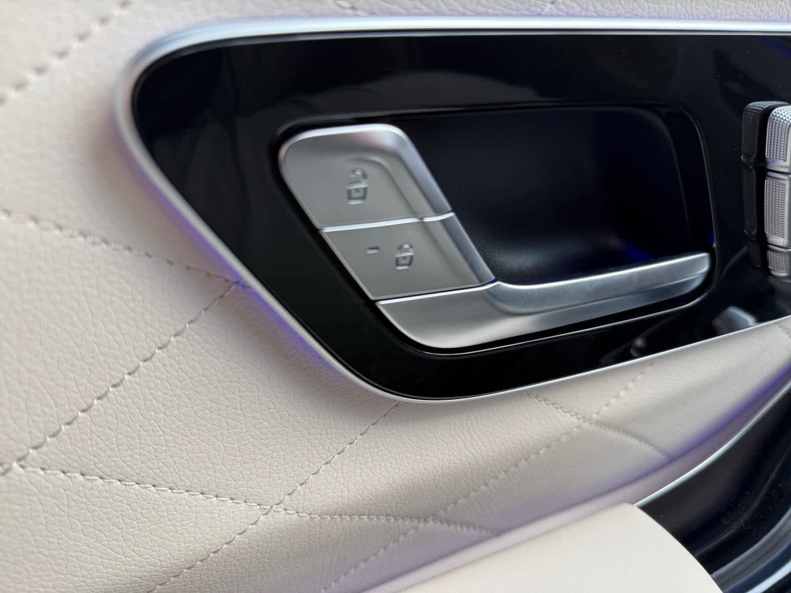 New 2026 Mercedes-Benz S 580 4MATIC Sedan image 26